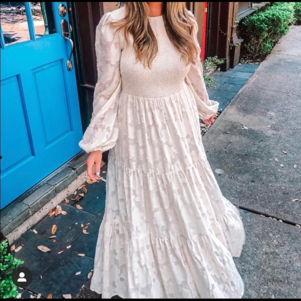 Elegant Cream Maxi Dress